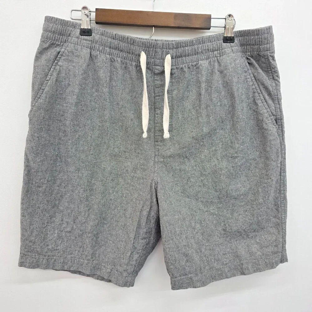 Old Navy Men's Charcoal Flat Front Shorts - Picture 2 of 13